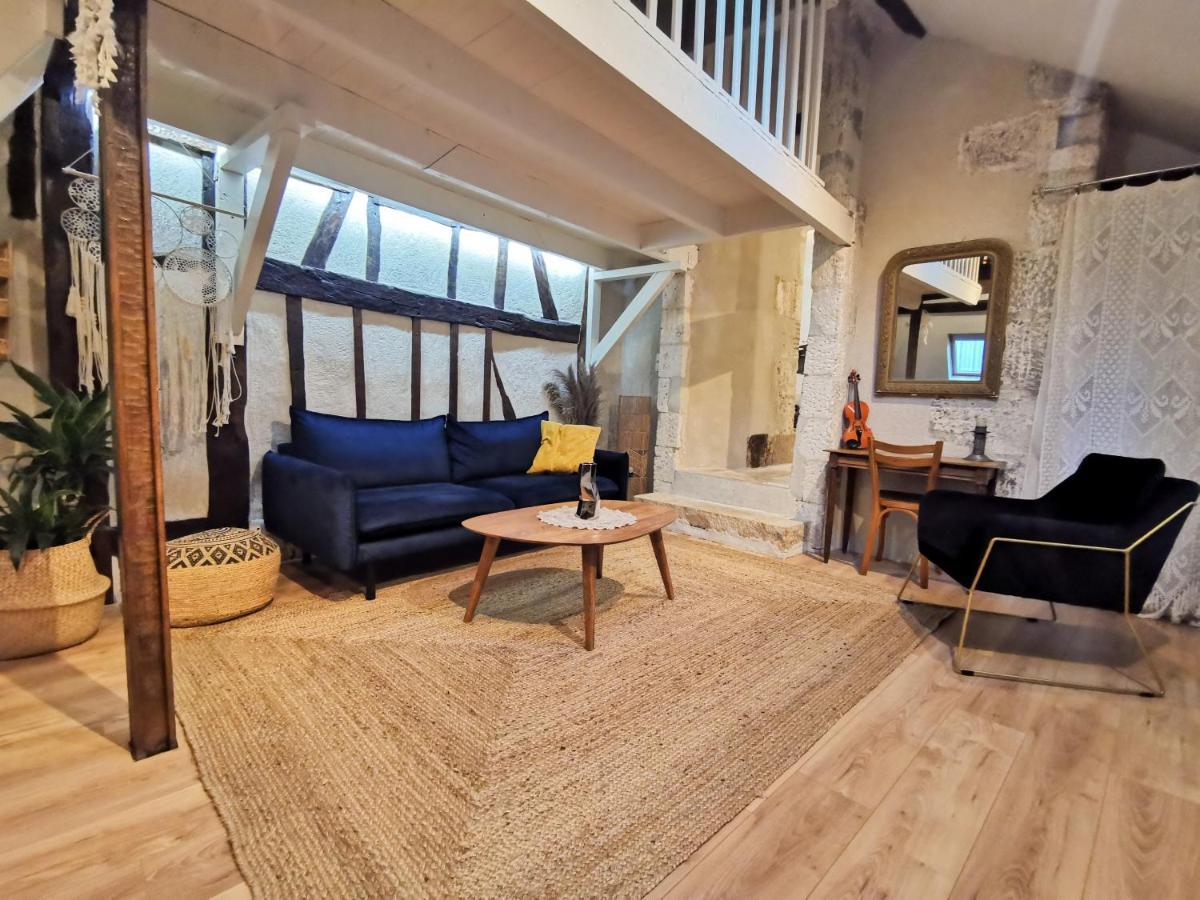 Apartament Loft Atypique Au Calme Avec Cour Privative Bourges Zewnętrze zdjęcie