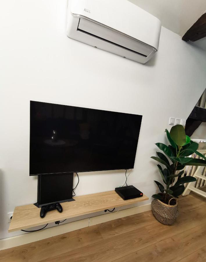 Apartament Loft Atypique Au Calme Avec Cour Privative Bourges Zewnętrze zdjęcie