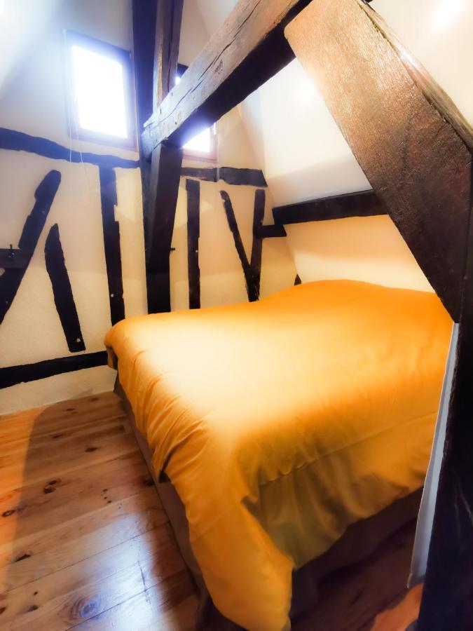 Apartament Loft Atypique Au Calme Avec Cour Privative Bourges Zewnętrze zdjęcie